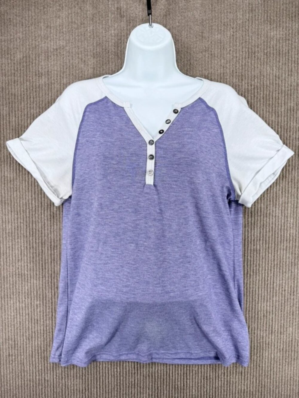 Women’s Light Purple White Raglan Short Sleeve Henley Top Size M